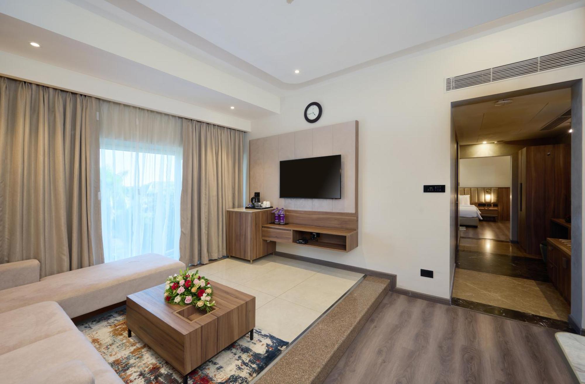 Flora Suite complimentary airport transfers